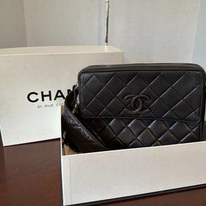 Chanel Matelasse Shoulder Bag CC Lambskin Black (165396)